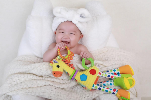 清镇宝宝的口欲期